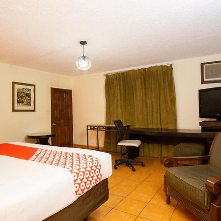 Oyo Hotel Hacienda Don Luis, Rosarito Εξωτερικό φωτογραφία A room at the hotel