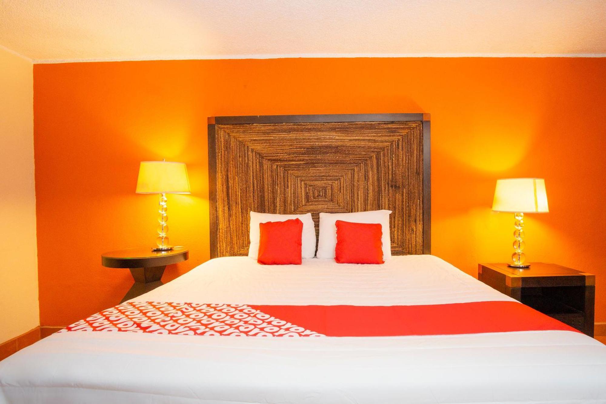 Oyo Hotel Hacienda Don Luis, Rosarito Εξωτερικό φωτογραφία A typical OYO hotel room