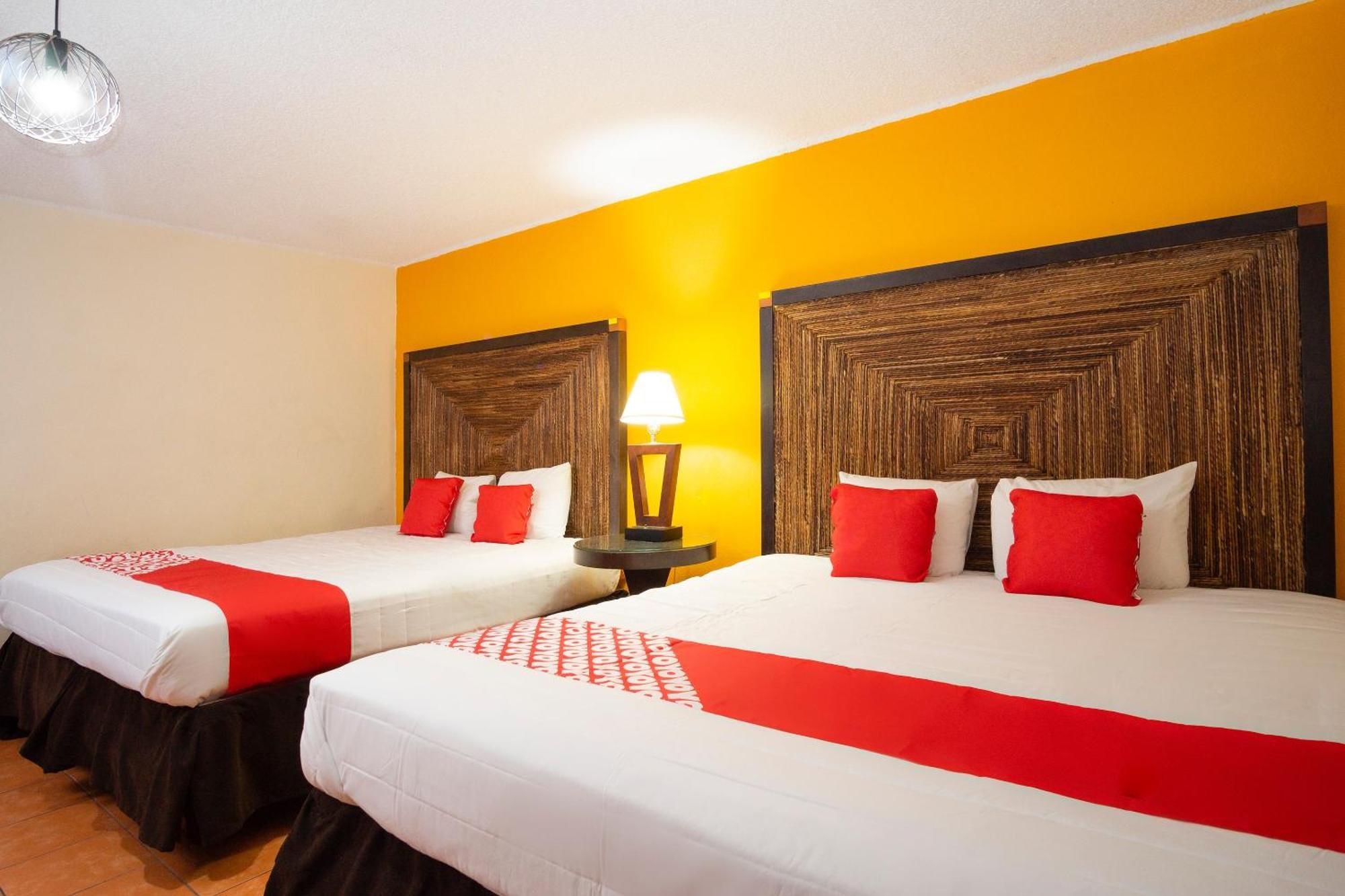 Oyo Hotel Hacienda Don Luis, Rosarito Εξωτερικό φωτογραφία A typical OYO hotel room